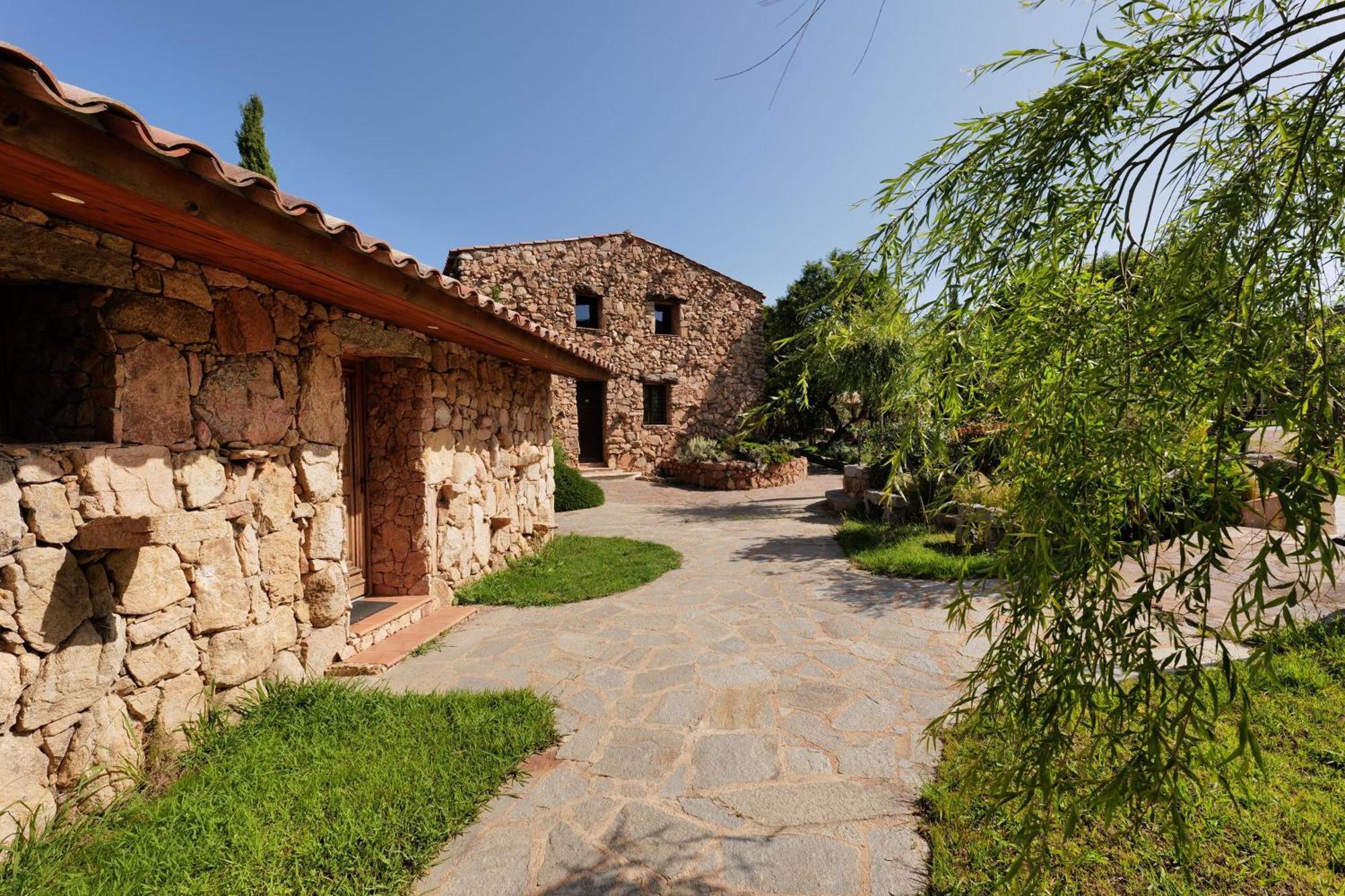 Domaine Pozzo Di Mastri Hotel & Spa 피가리 외부 사진